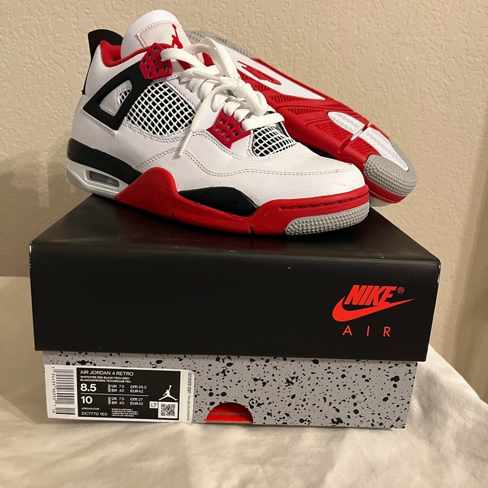 Fire Red Jordan 4